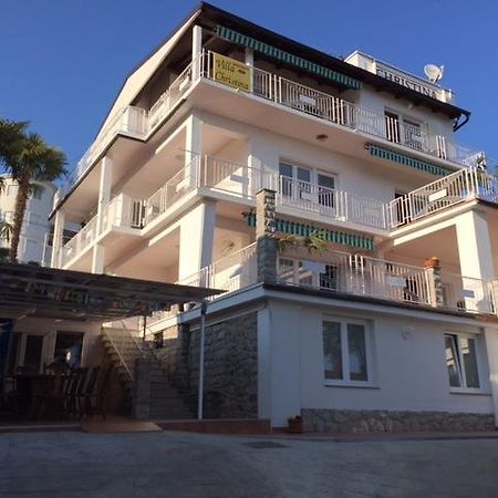 Apartmani Villa Christina Ičići Esterno foto